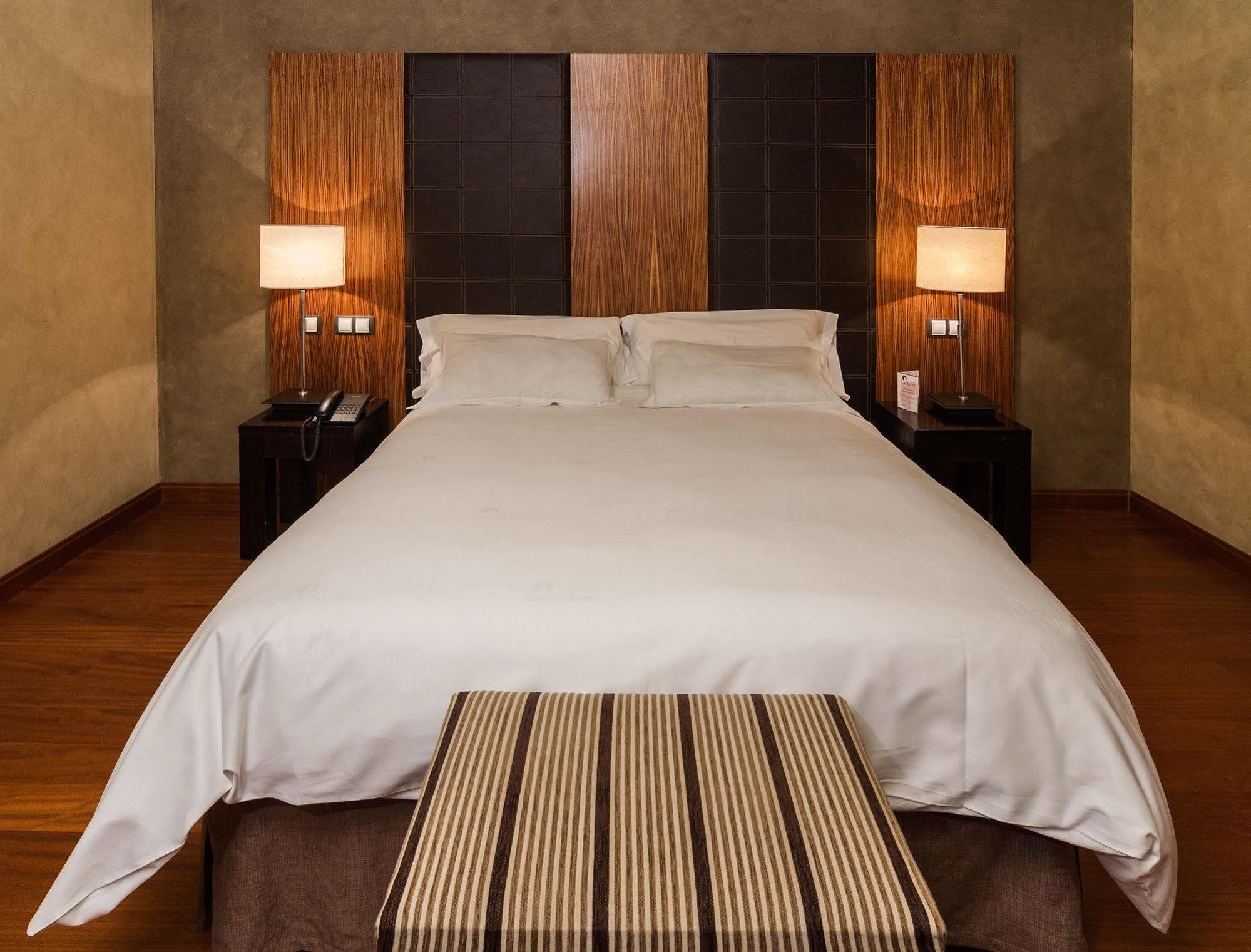 Hotel & Spa La Salve Torrijos Extérieur photo